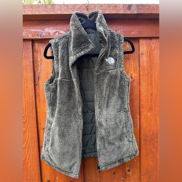 North Face reversible vest - Picture 8 of 12